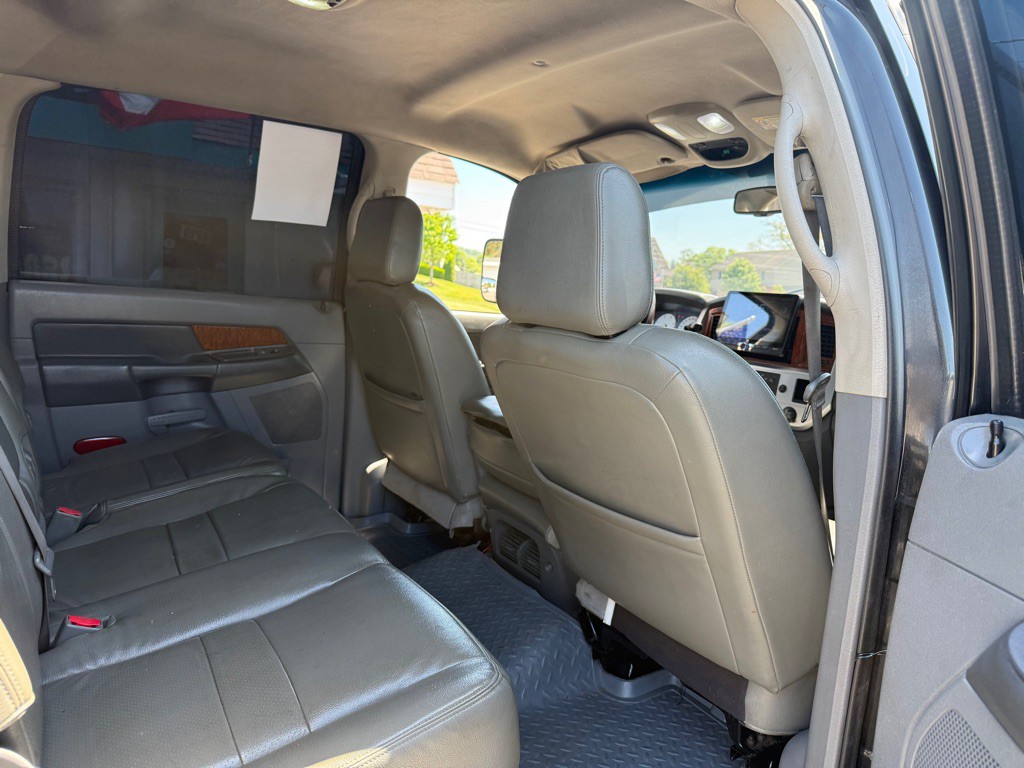 2006 Dodge Ram 3500 Image 12
