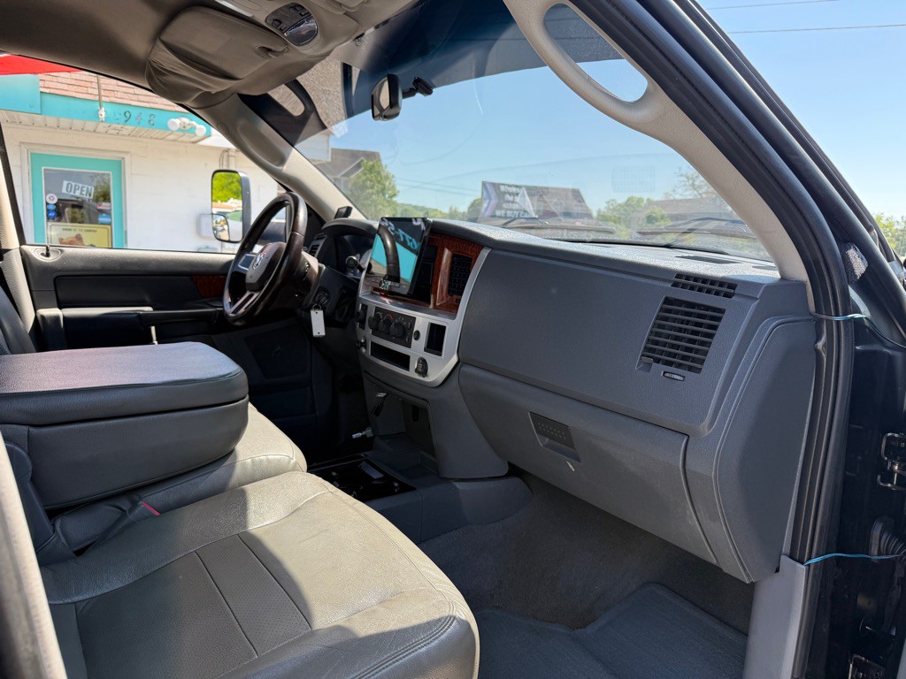 2006 Dodge Ram 3500 Image 13