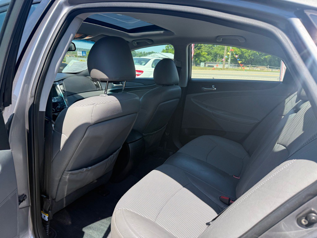 2012 Hyundai Sonata Image 8