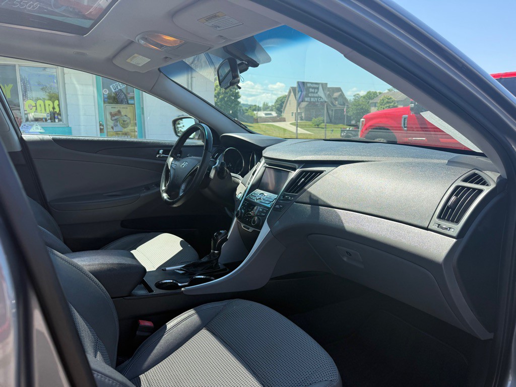 2012 Hyundai Sonata Image 11