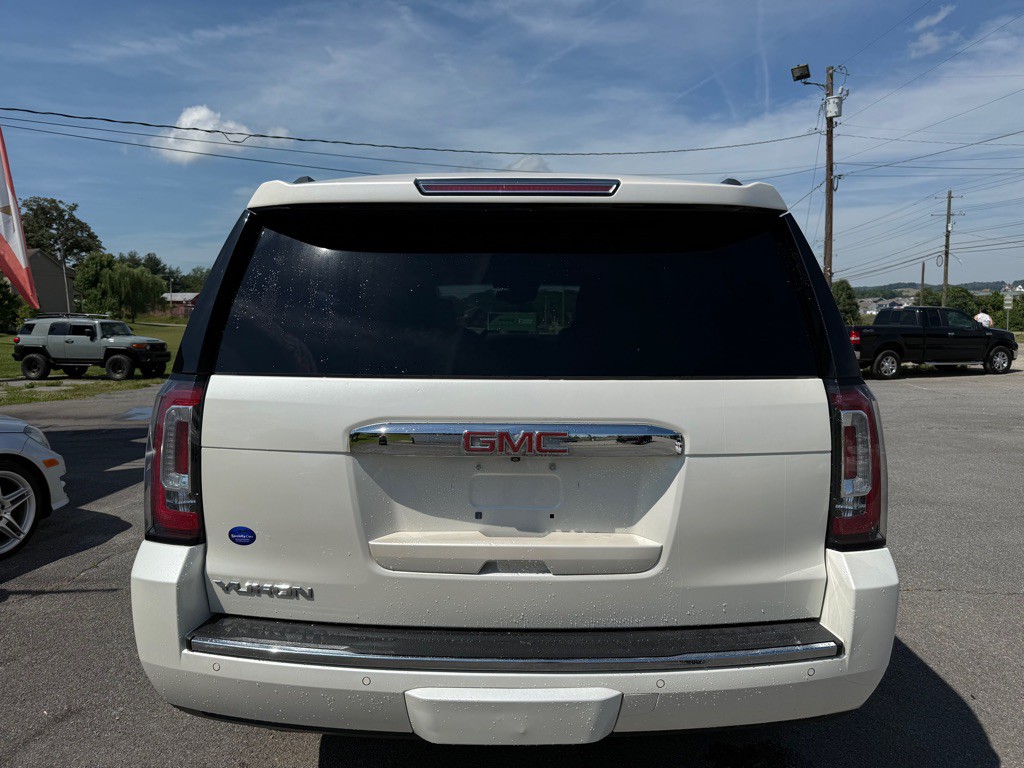 2015 GMC Yukon Image 3