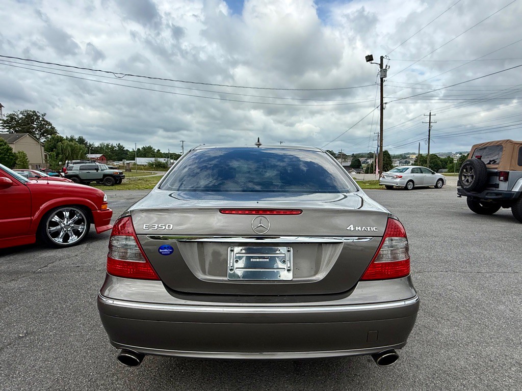 2008 Mercedes-Benz E-Class Image 3
