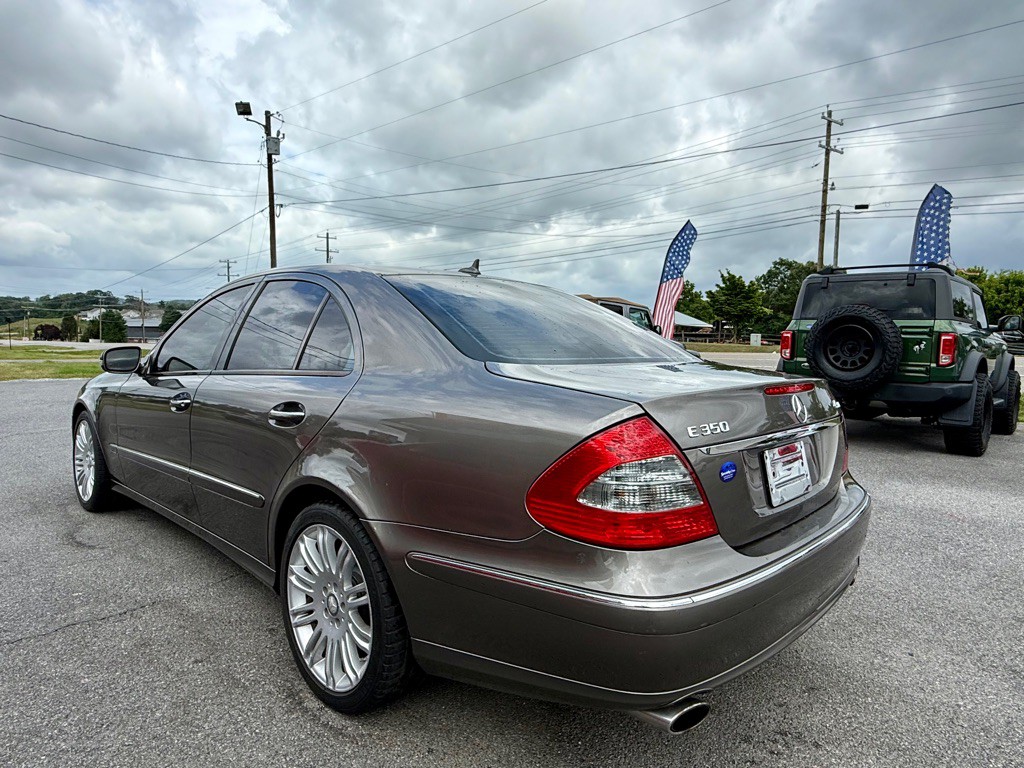 2008 Mercedes-Benz E-Class Image 4