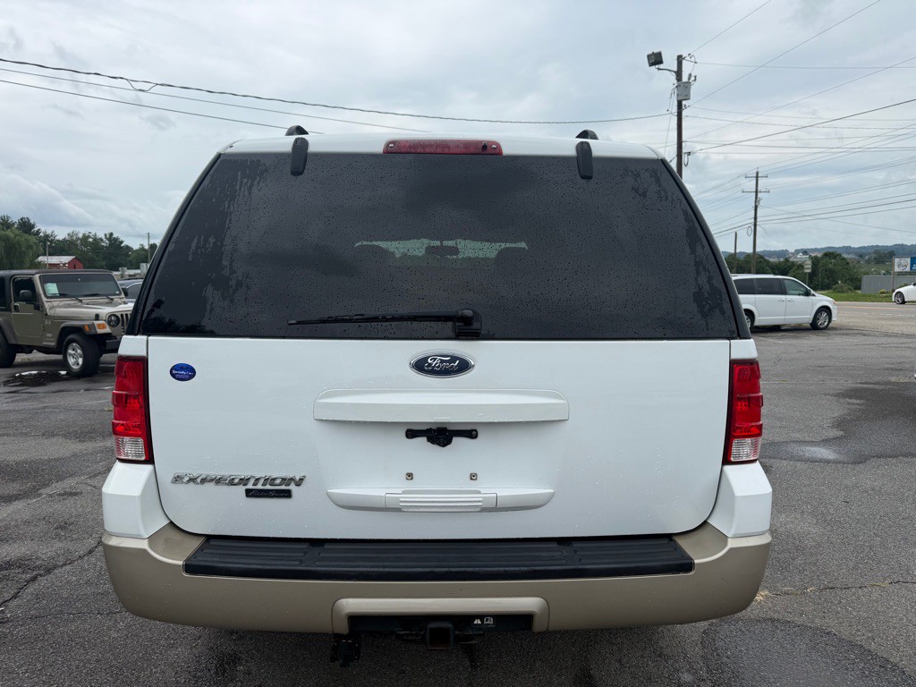 2006 Ford Expedition Image 3
