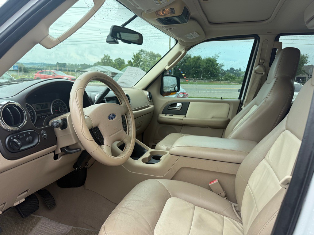 2006 Ford Expedition Image 8