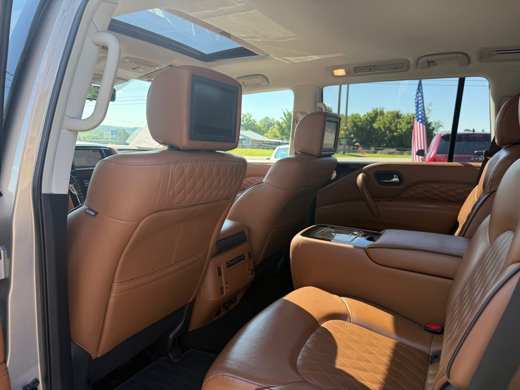 2020 INFINITI QX80 Image 9