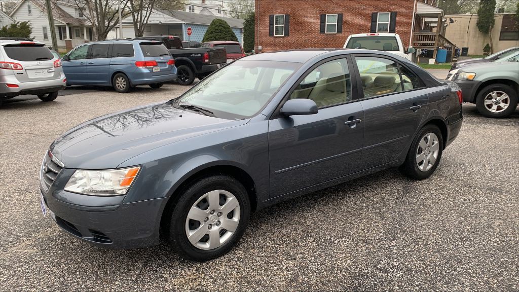 2010 Hyundai Sonata Image 4