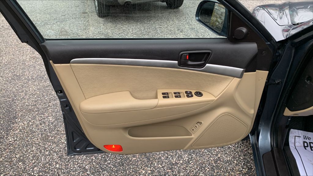 2010 Hyundai Sonata Image 10