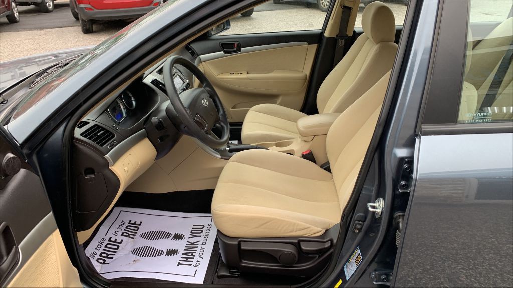 2010 Hyundai Sonata Image 12