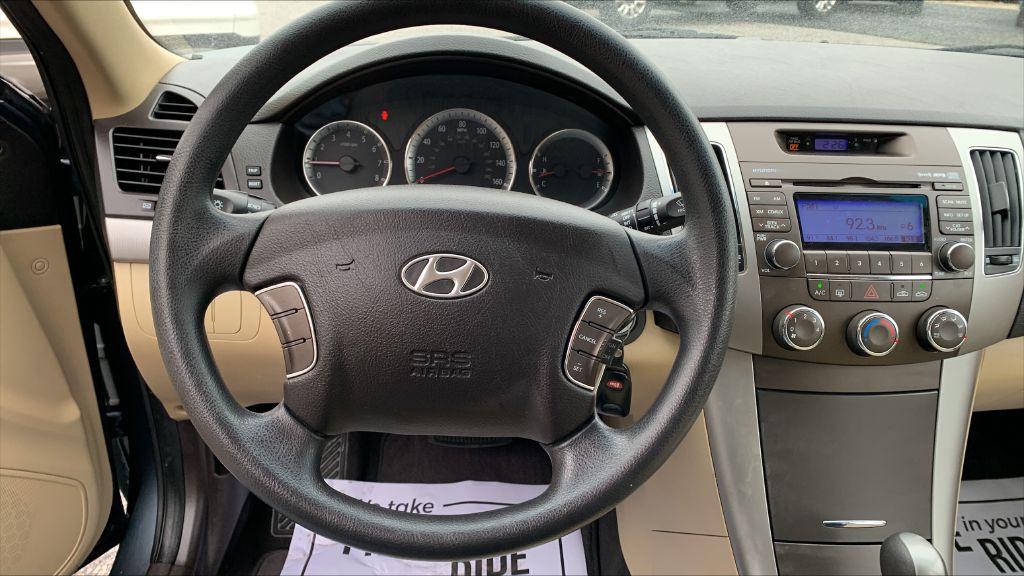 2010 Hyundai Sonata Image 16