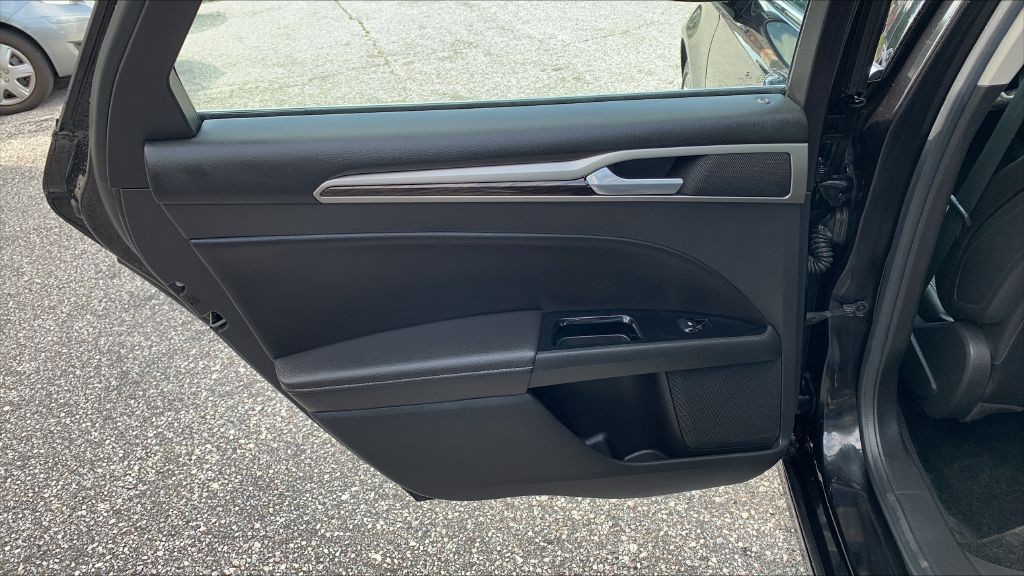 2015 Ford Fusion Image 10