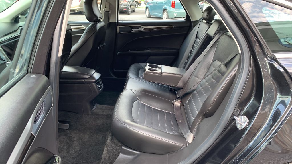 2015 Ford Fusion Image 16