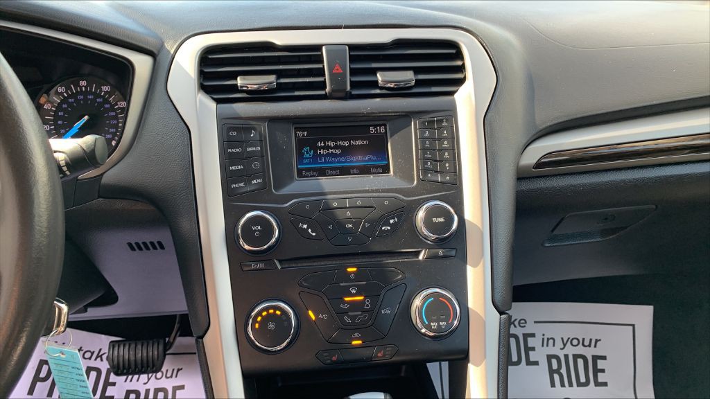 2015 Ford Fusion Image 21