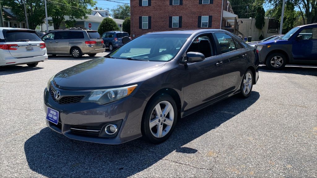 2014 Toyota Camry Image 4