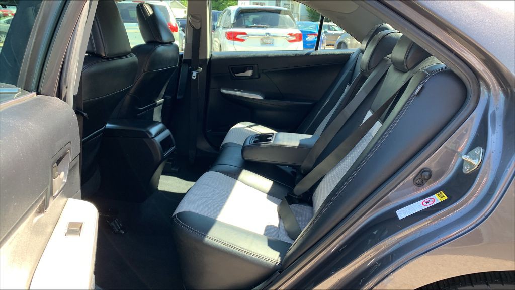 2014 Toyota Camry Image 15