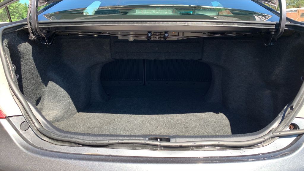 2014 Toyota Camry Image 16