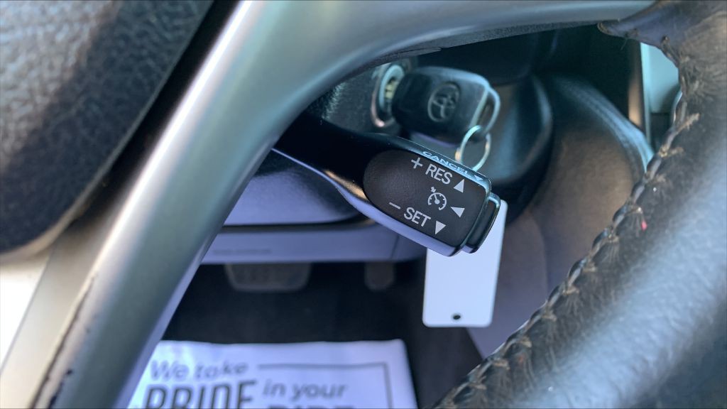2014 Toyota Camry Image 25