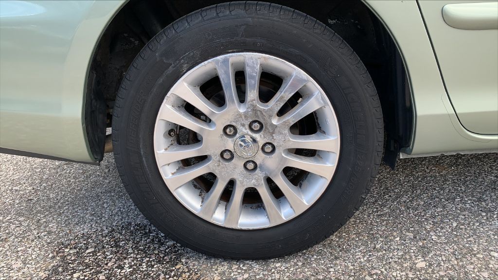2009 Toyota Sienna Image 2
