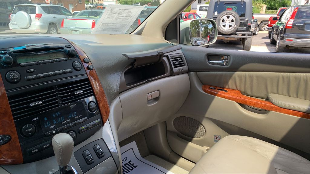 2009 Toyota Sienna Image 27