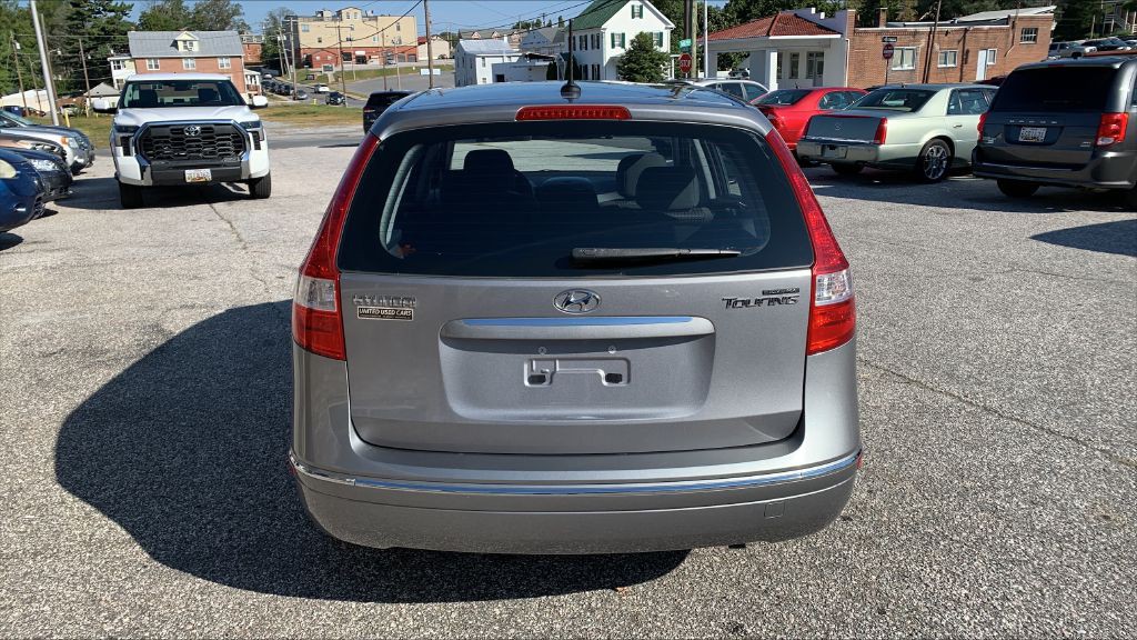 2011 Hyundai Elantra Image 7