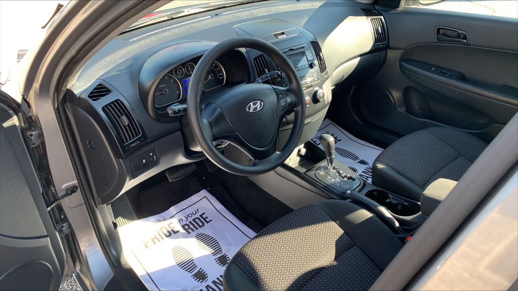 2011 Hyundai Elantra Image 13