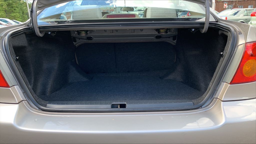 2003 Toyota Corolla Image 16