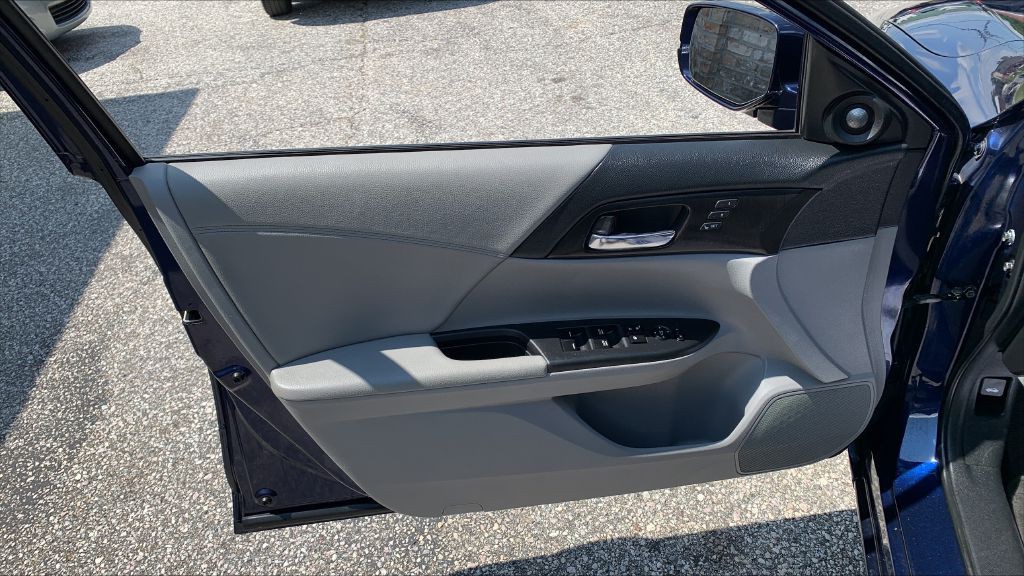 2013 Honda Accord Image 15