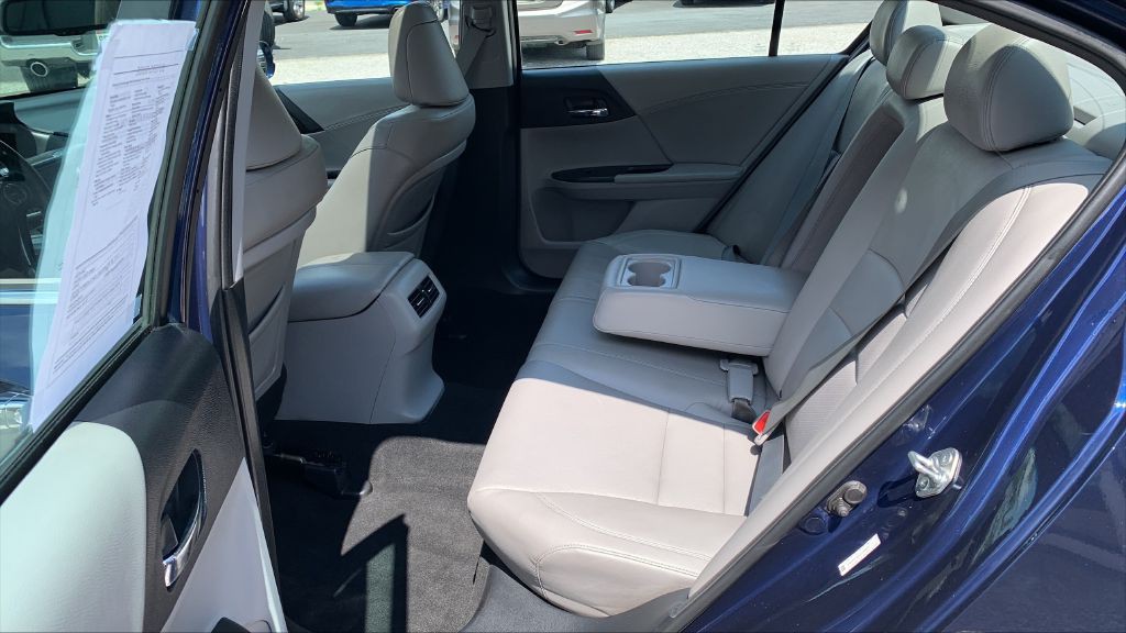 2013 Honda Accord Image 17