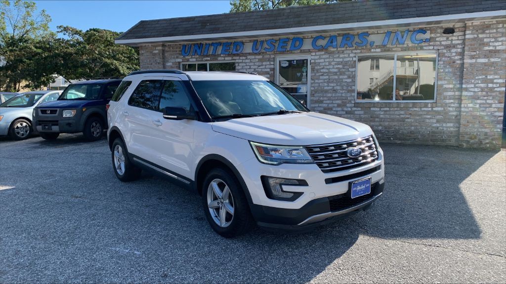 2017 Ford Explorer Image 2