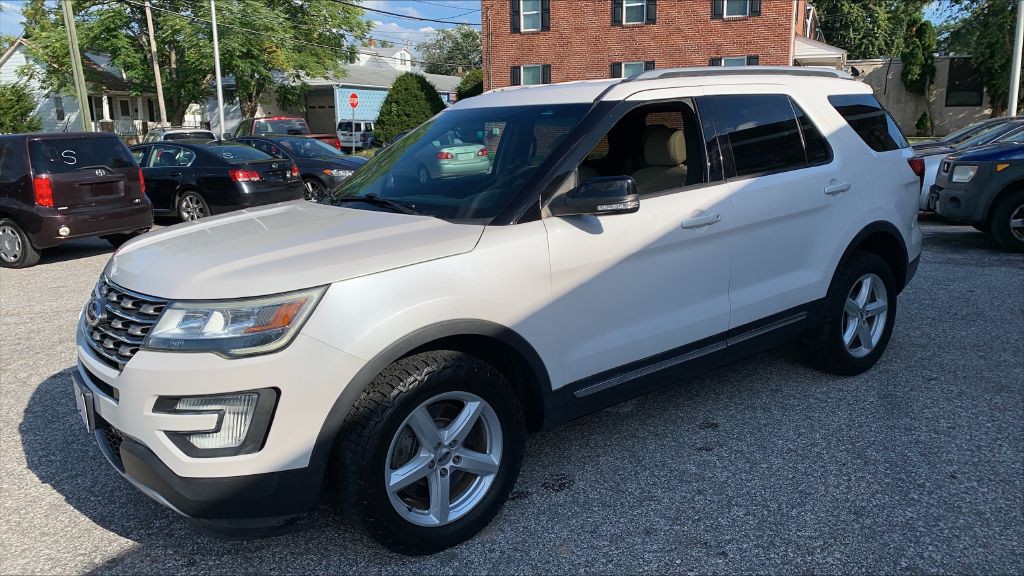 2017 Ford Explorer Image 5