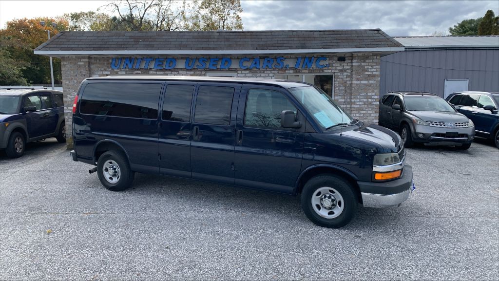 2014 Chevrolet Express Image 2