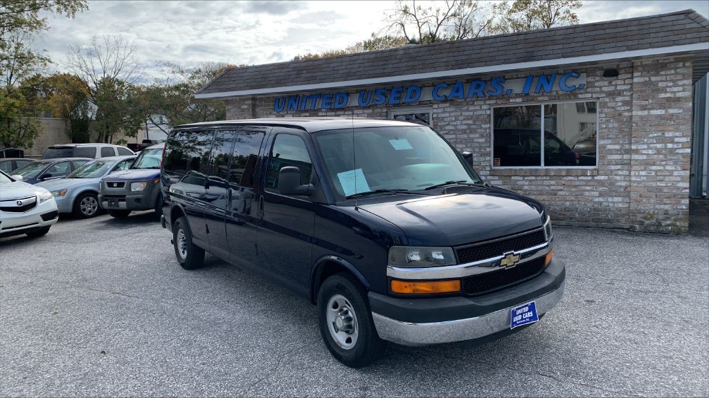 2014 Chevrolet Express Image 3
