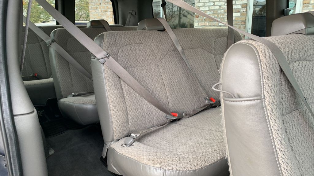 2014 Chevrolet Express Image 15