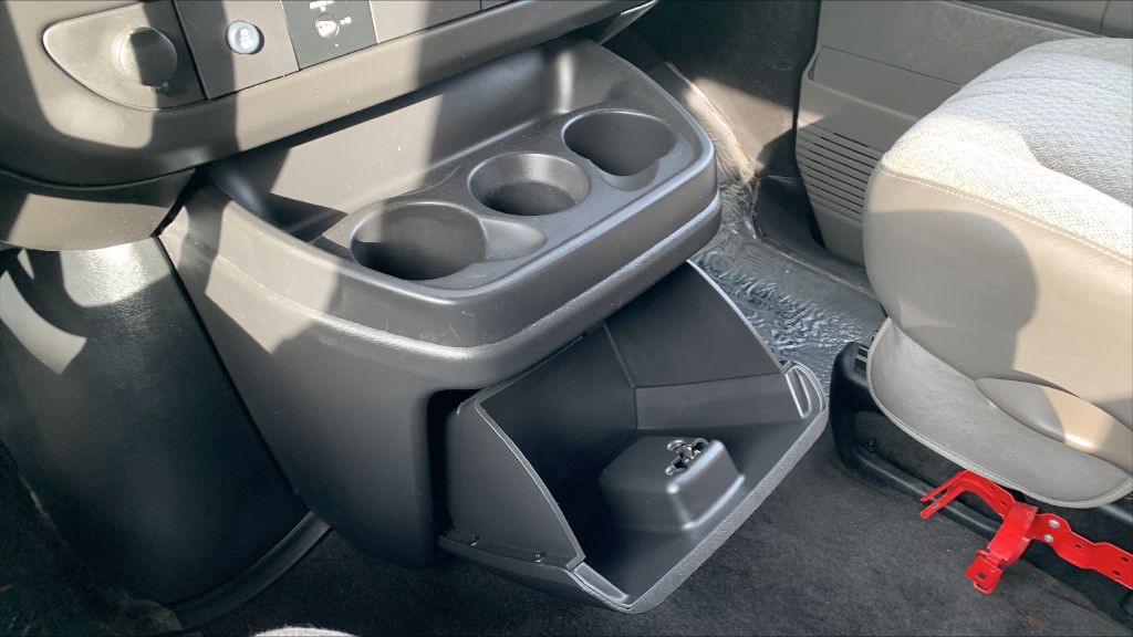2014 Chevrolet Express Image 20