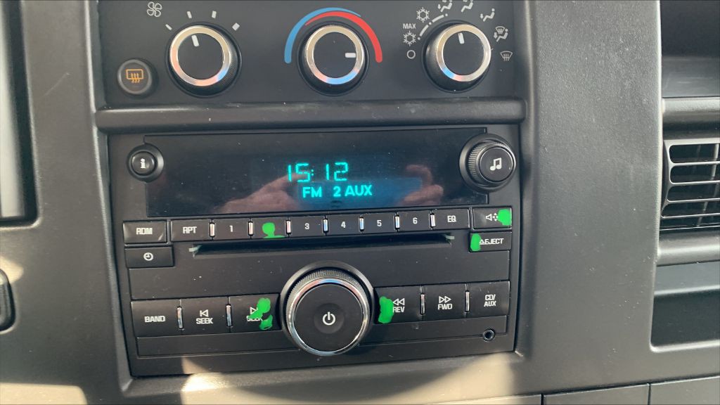 2014 Chevrolet Express Image 27