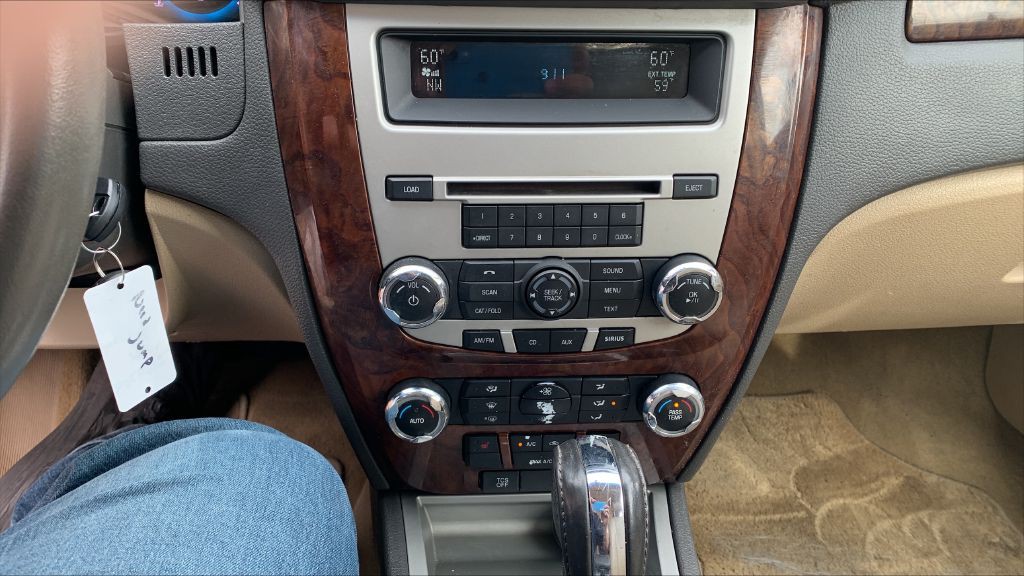 2011 Ford Fusion Image 10