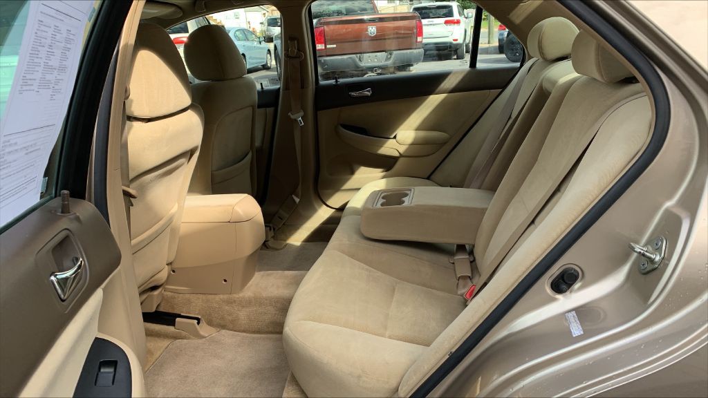 2007 Honda Accord Image 16