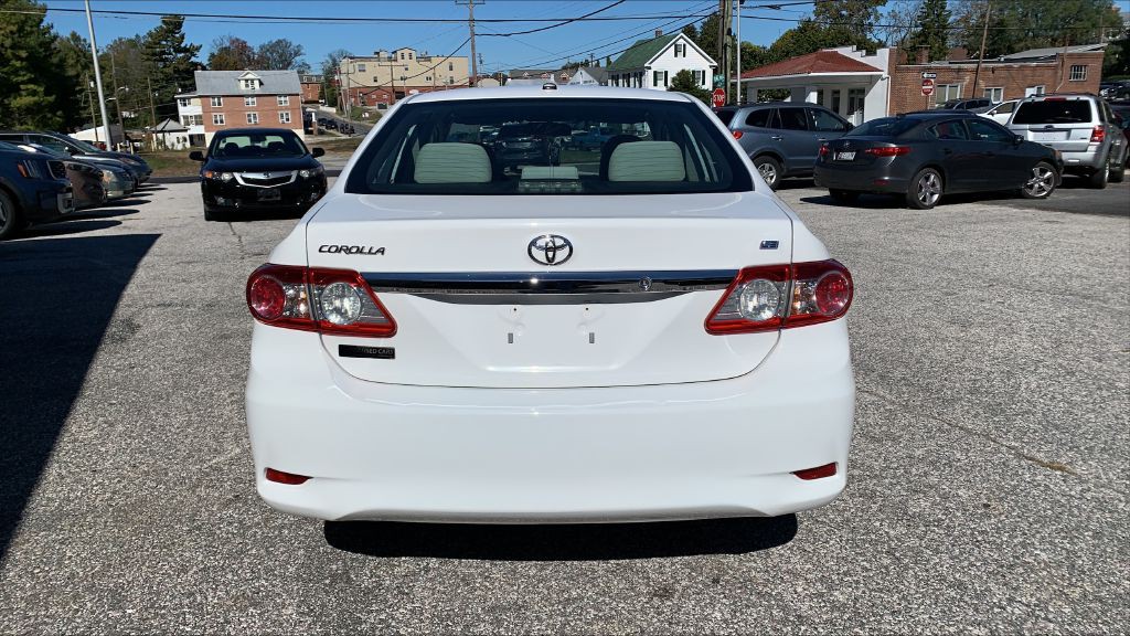 2011 Toyota Corolla Image 7