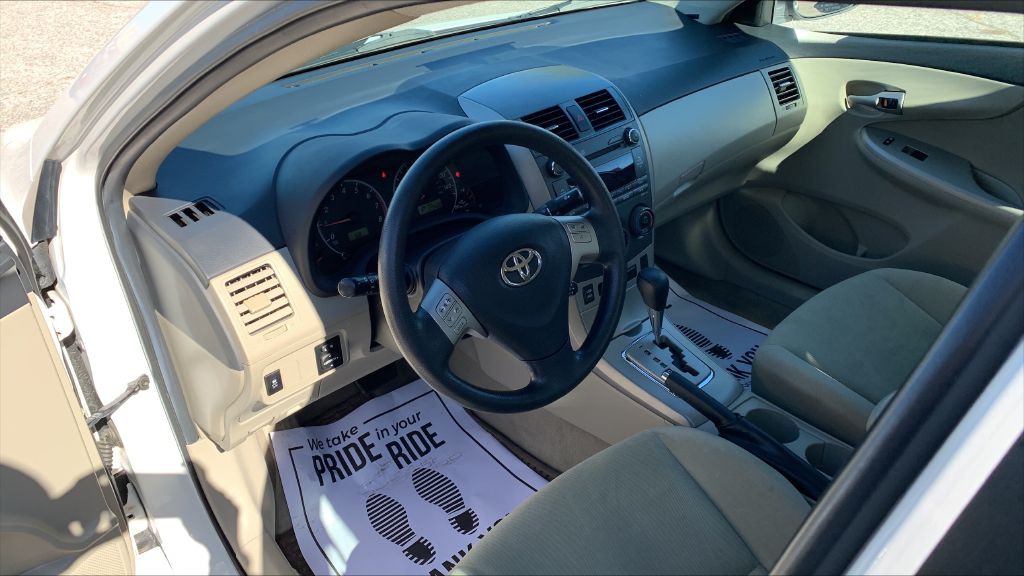 2011 Toyota Corolla Image 10