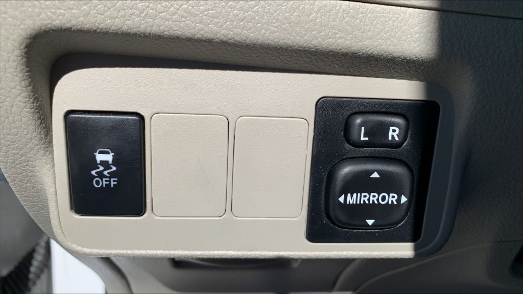 2011 Toyota Corolla Image 19