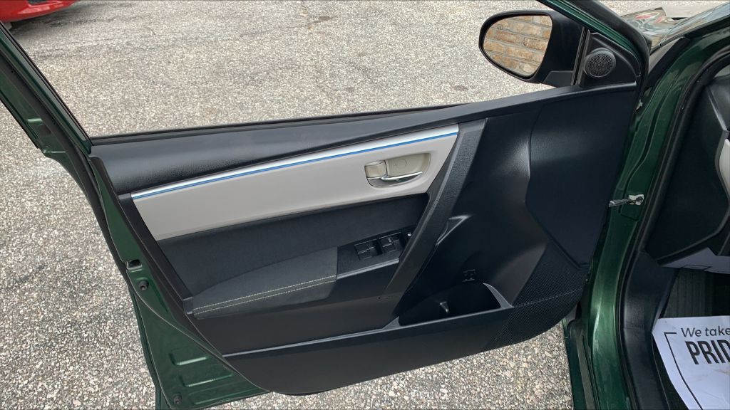 2014 Toyota Corolla Image 11