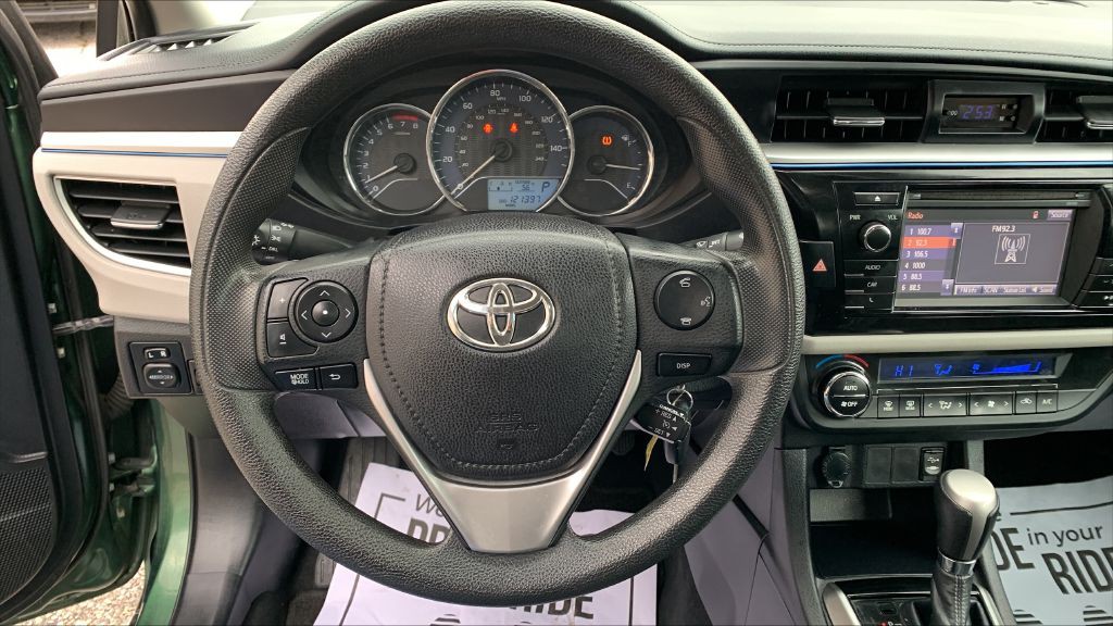 2014 Toyota Corolla Image 17