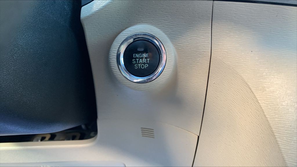 2011 Toyota Venza Image 24