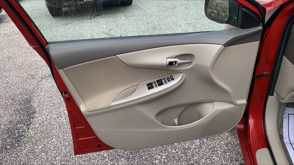 2010 Toyota Corolla Image 11