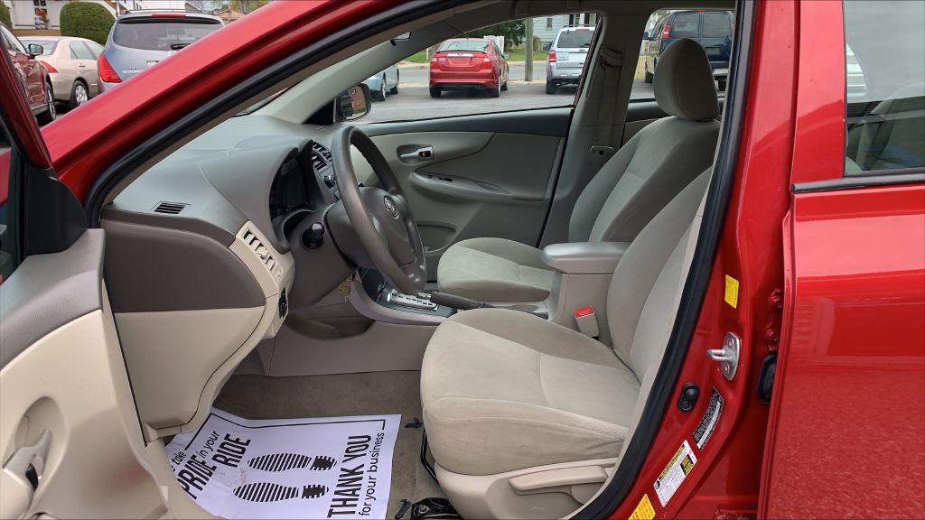 2010 Toyota Corolla Image 12