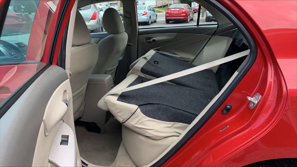 2010 Toyota Corolla Image 16