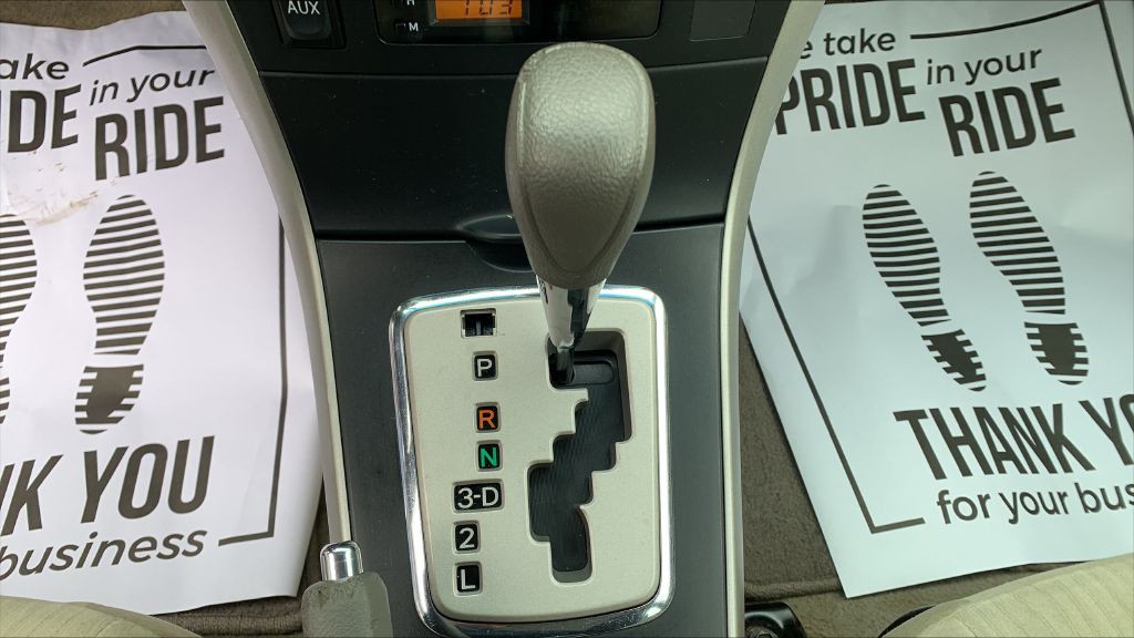 2010 Toyota Corolla Image 19