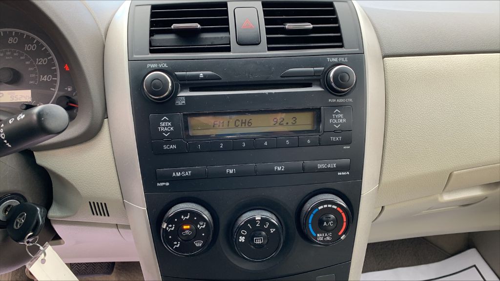 2010 Toyota Corolla Image 20