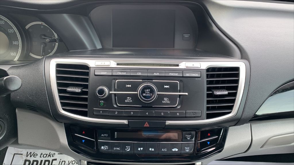 2016 Honda Accord Image 11