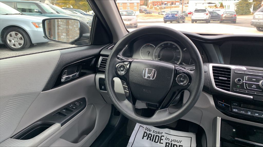 2016 Honda Accord Image 12